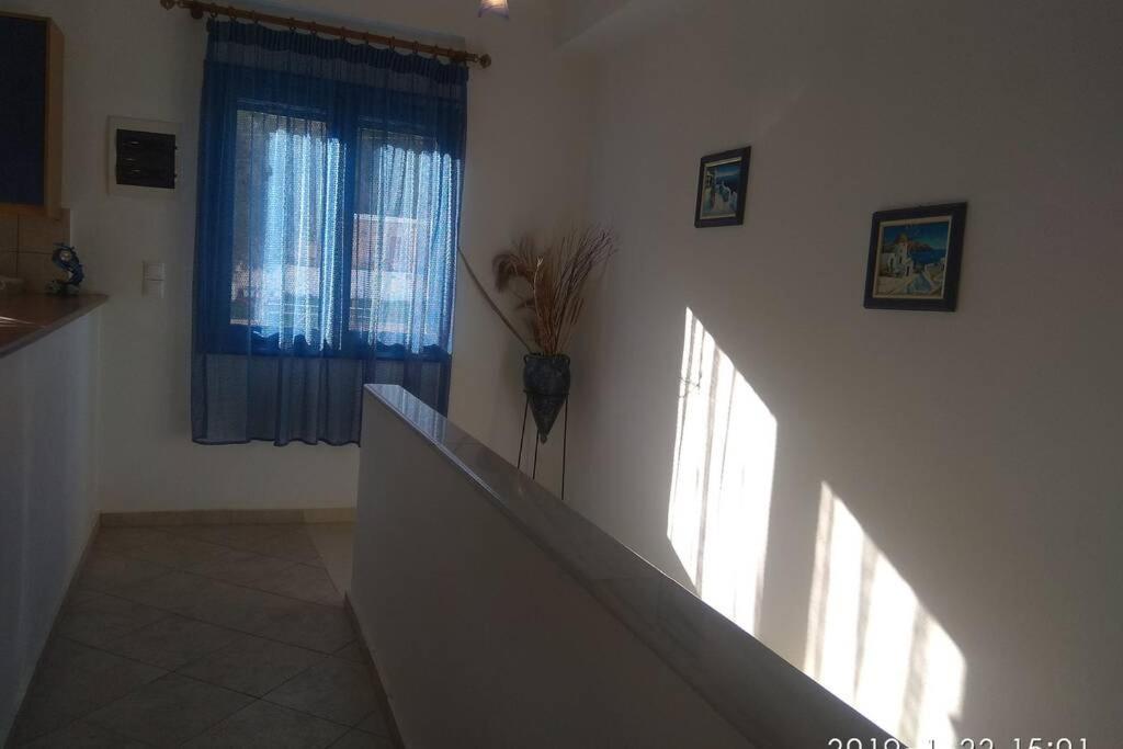 Blue Velvet Apartment Paranimfoi Exterior photo